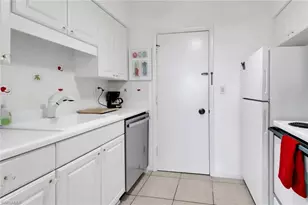 220 Seaview Ct, Marco Island, FL 34145 - Photo 5