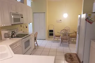 7552 Oleander Gate Dr, Naples, FL 34109 - Photo 5