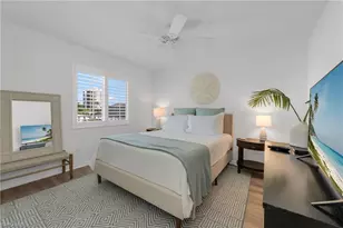 10682 Gulf Shore Dr, Naples, FL 34108 - Photo 15