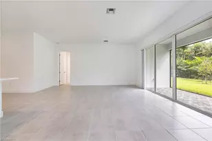 12448 Violet Ln, Naples, FL 34120 - Photo 9