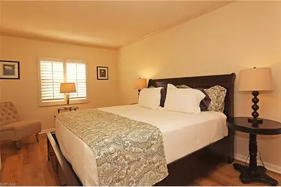 666 3rd St S #201, Naples, FL 34102 - Photo 9