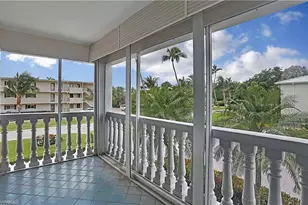 666 3rd St S, Naples, FL 34102 - Photo 13