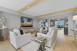 7515 Pelican Bay Blvd, Naples, FL 34108 - Photo 9