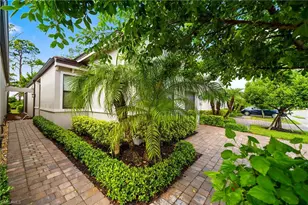 10061 Bonita Fairways Dr, Bonita Springs, FL 34135 - Photo 35