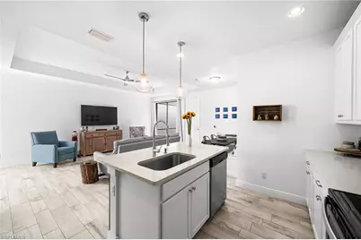 10061 Bonita Fairways Dr, Bonita Springs, FL 34135 - Photo 9