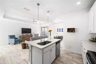 10061 Bonita Fairways Dr, Bonita Springs, FL 34135 - Photo 9