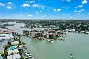 222 Harbour Dr, Naples, FL 34103 - Photo 35