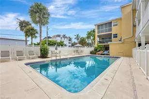 900 8th Ave S, Naples, FL 34102 - Photo 17