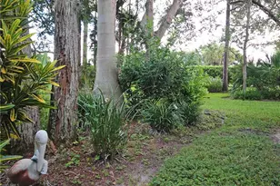 322 Melrose Pl, Naples, FL 34104 - Photo 15