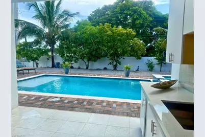 1806 41st St SW, Naples, FL 34116 - Photo 11