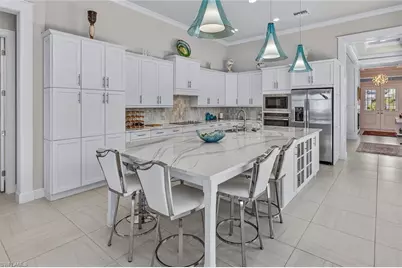 6387 Warwick Ave, Naples, FL 34113 - Photo 17