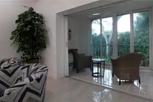 859 Tanbark Dr, Naples, FL 34108 - Photo 5