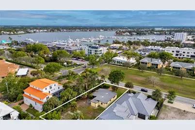 777 Broad Ave S, Naples, FL 34102 - Photo 5