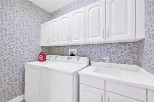 545 Avellino Isles Cir, Naples, FL 34119 - Photo 23