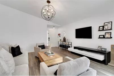 3342 Timberwood Cir, Naples, FL 34105 - Photo 7