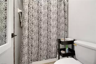 3342 Timberwood Cir, Naples, FL 34105 - Photo 19