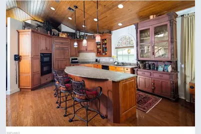 263 10th Ave S, Naples, FL 34102 - Photo 3