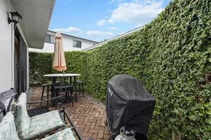 721 9th St S, Naples, FL 34102 - Photo 27