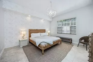 700 Bentwater Cir, Naples, FL 34108 - Photo 11