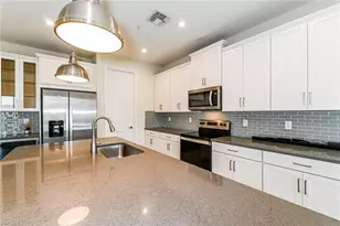 4721 Arboretum Cir, Naples, FL 34112 - Photo 7