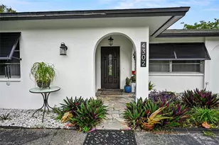 4302 Parrot Ave, Naples, FL 34104 - Photo 3