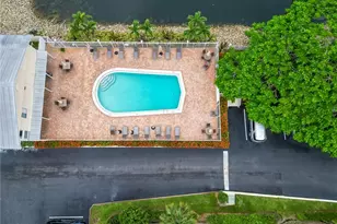 4631 Bayshore Dr, Naples, FL 34112 - Photo 33