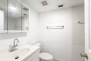 4631 Bayshore Dr, Naples, FL 34112 - Photo 19