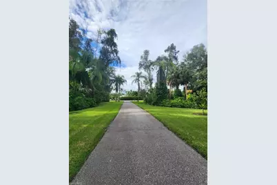 5930 Spanish Oaks Ln, Naples, FL 34119 - Photo 3