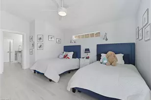 5873 3 Iron Dr, Naples, FL 34110 - Photo 25