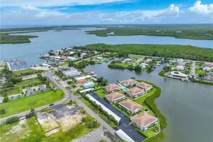 330 Kon Tiki Dr, Naples, FL 34113 - Photo 27