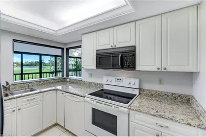 5585 Trailwinds Dr #326, Fort Myers, FL 33907 - Photo 9