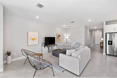 28016 Captiva Shell Loop, Bonita Springs, FL 34135 - Photo 3