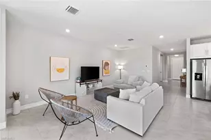 28016 Captiva Shell Loop, Bonita Springs, FL 34135 - Photo 3