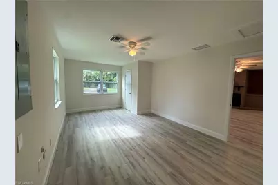 221 18th Ave NW, Naples, FL 34120 - Photo 11