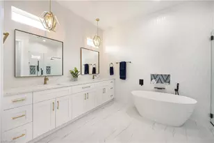 18450 Royal Hammock Blvd, Naples, FL 34114 - Photo 11