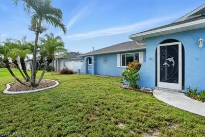 906 SE 17th St, Cape Coral, FL 33990 - Photo 3