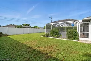 906 SE 17th St, Cape Coral, FL 33990 - Photo 39