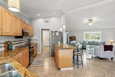 906 SE 17th St, Cape Coral, FL 33990 - Photo 13