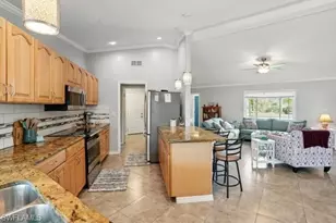 906 SE 17th St, Cape Coral, FL 33990 - Photo 13