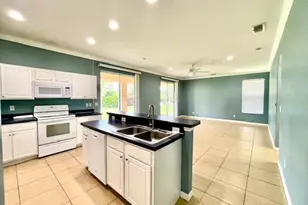 589 Genevieve Dr, Lehigh Acres, FL 33936 - Photo 3