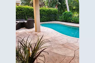 1350 Triandra Ln, Naples, FL 34119 - Photo 5
