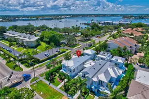 888 10th Ave S, Naples, FL 34102 - Photo 27