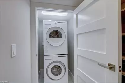 888 10th Ave S, Naples, FL 34102 - Photo 21