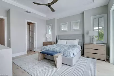 888 10th Ave S, Naples, FL 34102 - Photo 17