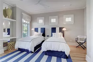 942 9th Ave S, Naples, FL 34102 - Photo 9