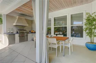 687 9th Ave S, Naples, FL 34102 - Photo 35