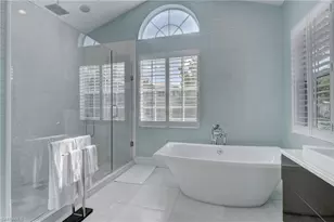 687 9th Ave S, Naples, FL 34102 - Photo 9