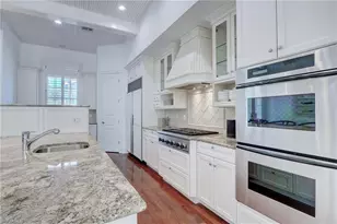 1551 Gulf Shore Blvd S, Naples, FL 34102 - Photo 13