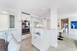 250 Park Shore Dr, Naples, FL 34103 - Photo 11