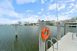 250 Park Shore Dr, Naples, FL 34103 - Photo 37